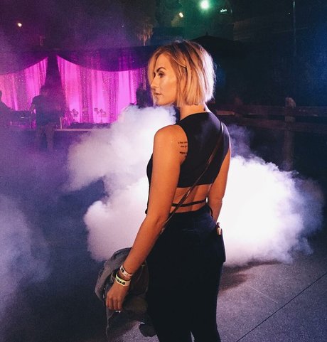 Scout Taylor Compton model archiv