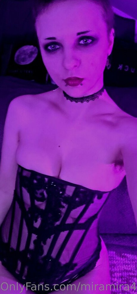 miramira420 porno erotische bild