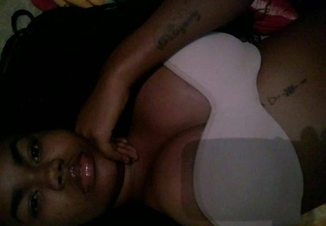 vollbusige rothaarige teen onlyfans hübsche akt galerie