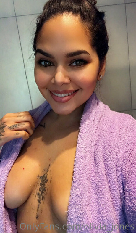 sofia jones2 top exklusive bild