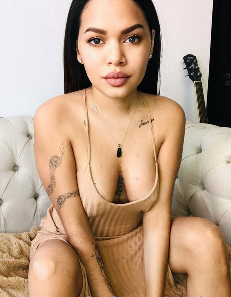 sofia jones2 erwachsene nackt fotos