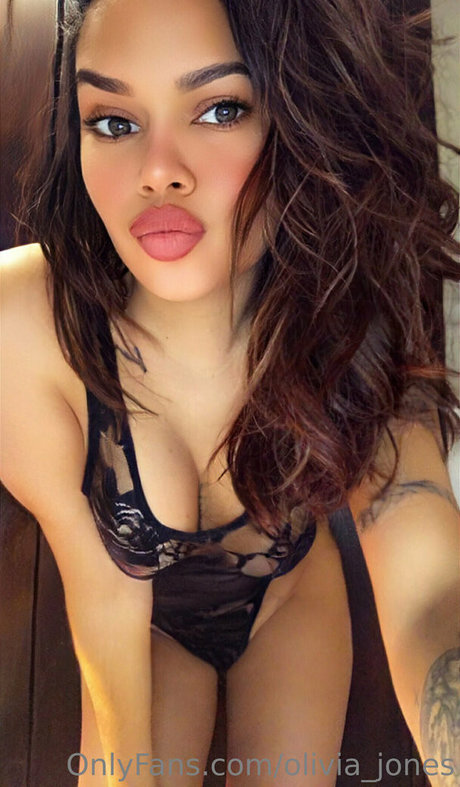 sofia jones2 erotische nackt foto