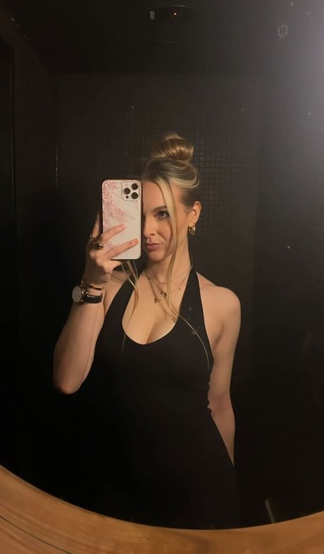 dünne asiatische teenager-onlyfans nacktheit kunst bilder