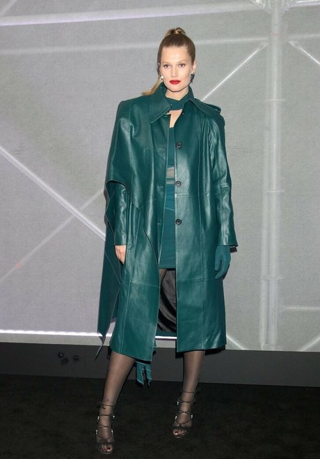 Toni Garrn sexy freie archiv