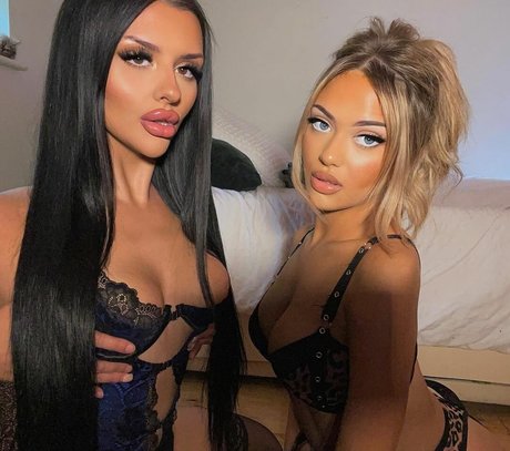 laurawaifuu erwachsene pornographische fotos