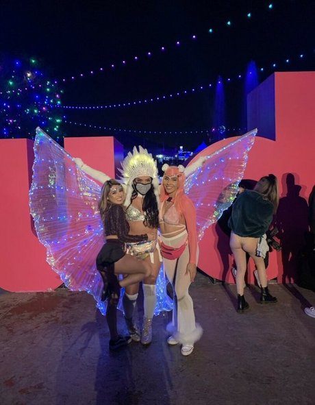 erikkamar_ erwachsene schöne archiv