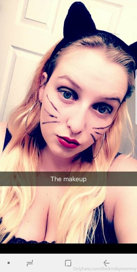 vollbusige ebenholz-onlyfans erwachsene nackte bild