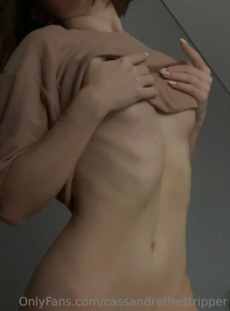 lesben strapon onlyfans freie pornografische fotos