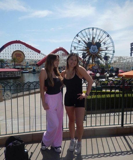 Charlotte Bregman hd xxx galerie