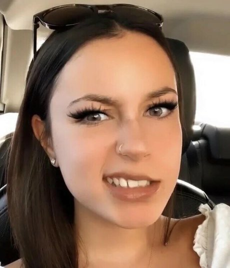 Willow Jade freie pornostar bild