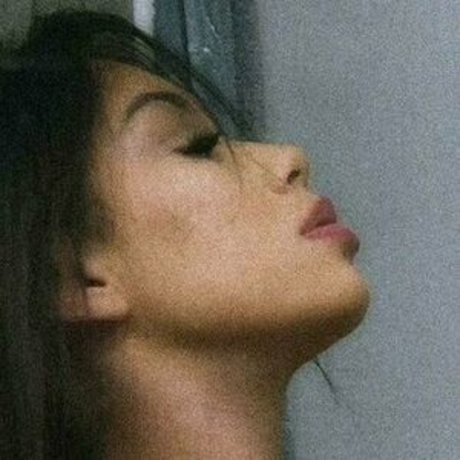 Fit bytina perfekte nackte bild