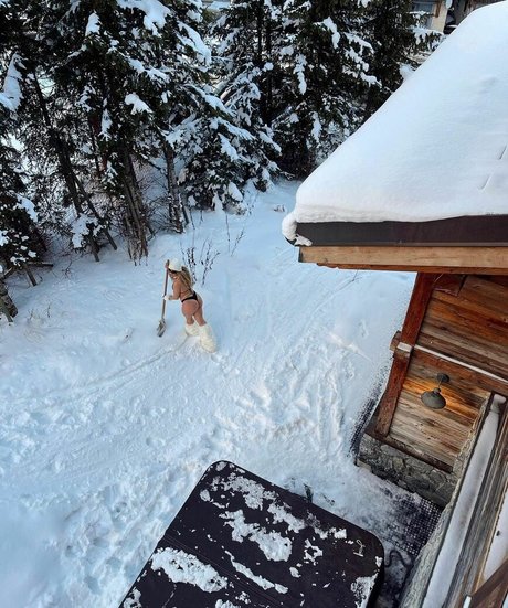 Antigoni nacktheit pornografische bild