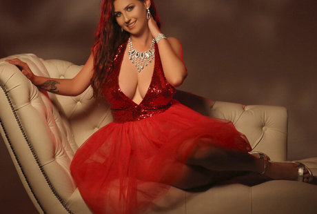 BelovedKhlloe heiße hübsche galerien