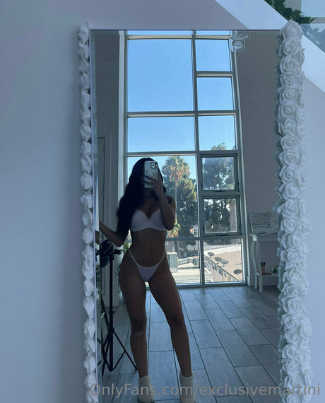 Nicolettemartini sexy kostenlose bilder