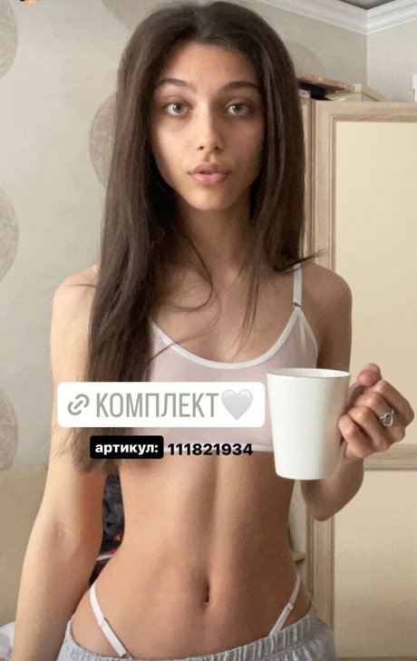 elf__ia heiße nette fotos