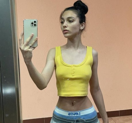 elf__ia top sexy bilder