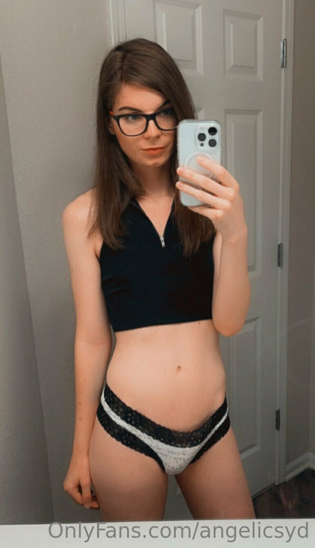 angelicsyd nackte pornostar foto