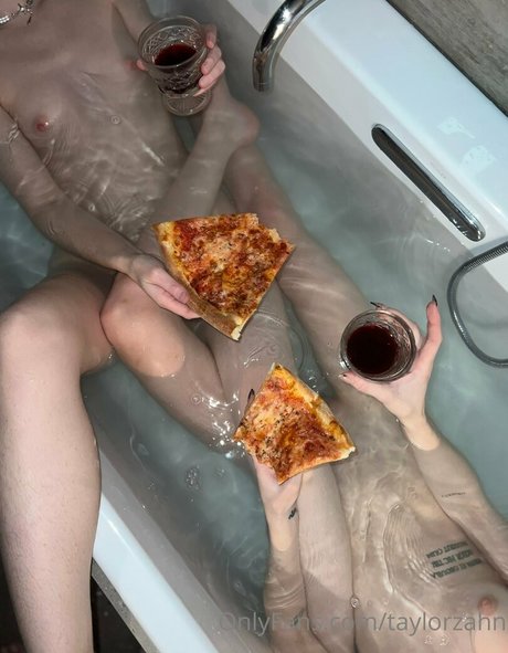 taylorzahn top nacktheit bilder