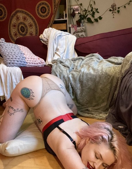 asiatischer dreier onlyfans exklusive perfekte bilder