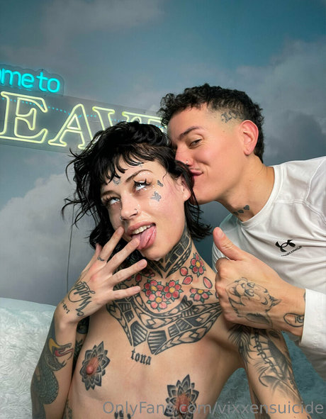 vixxensuicide xxx pornographische galerien