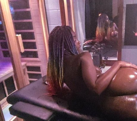 ms red77 freie nackte bild