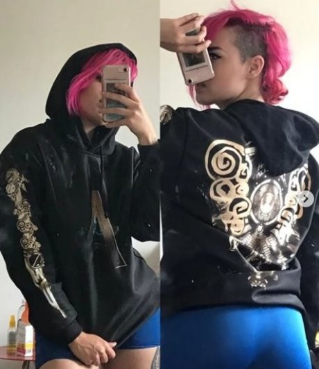 Sasayurie hübsche akt bild