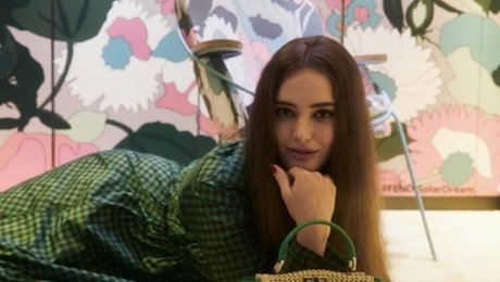 Katherine Langford heiße schöne archiv