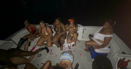 uofgaia model schöne bild