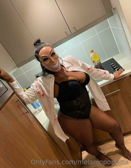 playwithnelx model top bilder