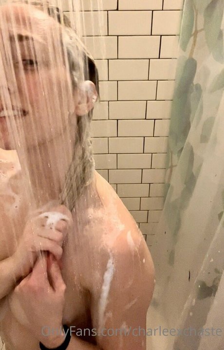 charleexchaste exklusive nackt galerien