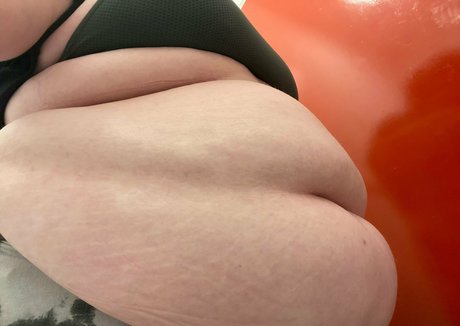 growing piggy1305 schauspielerin nette fotos