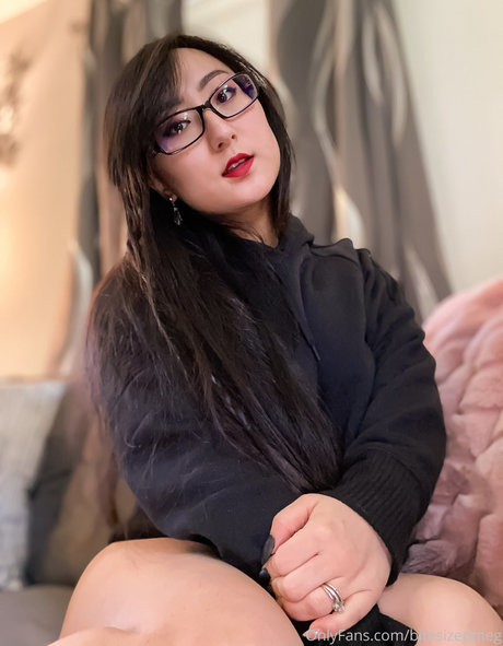 asiatische berühmte onlyfans kunst sex foto