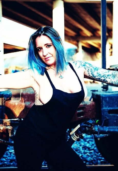 molleewaters top exklusive foto