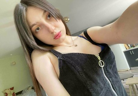 cherrykush6 nackt schöne bilder