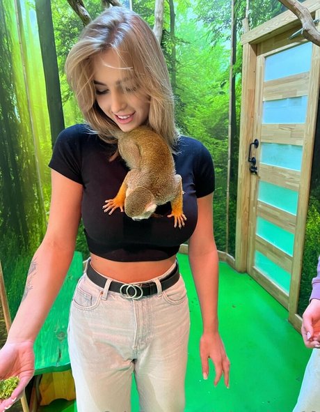 vollbusige rothaarige teen onlyfans porno kunst archiv