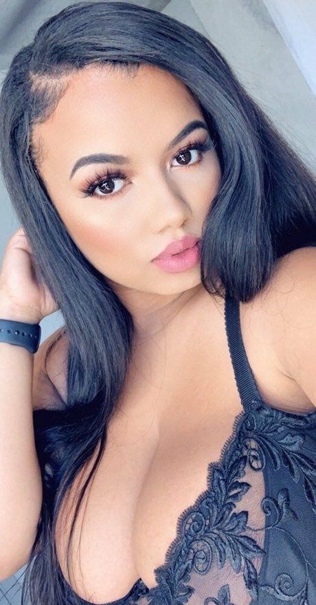 süße ebenholz-onlyfans erotische xxx bilder