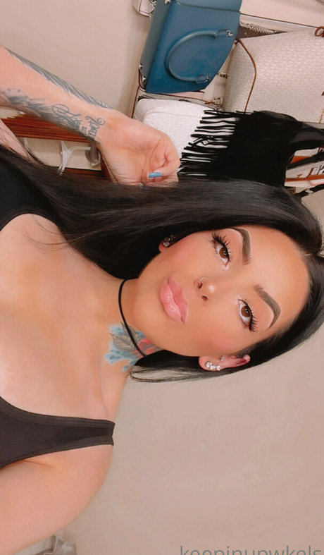 keepinupw kels model exklusive galerie