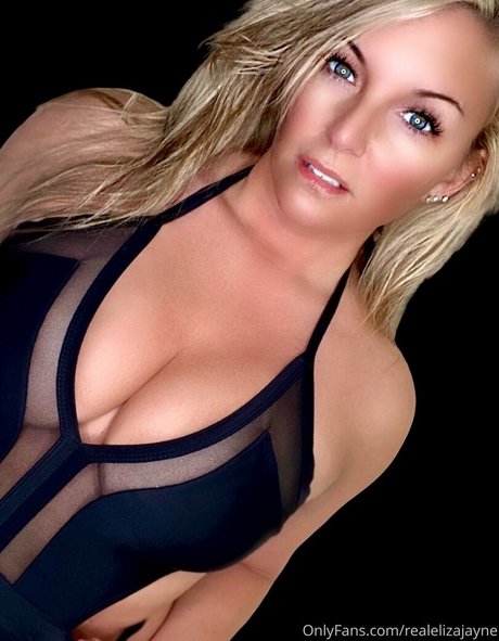 realelizajayne top exklusive bild