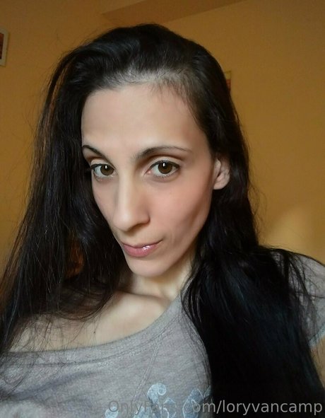 loryvancamp model kunst archiv