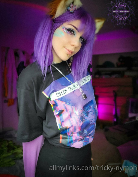 vollbusige milf onlyfans kunst heiße bild