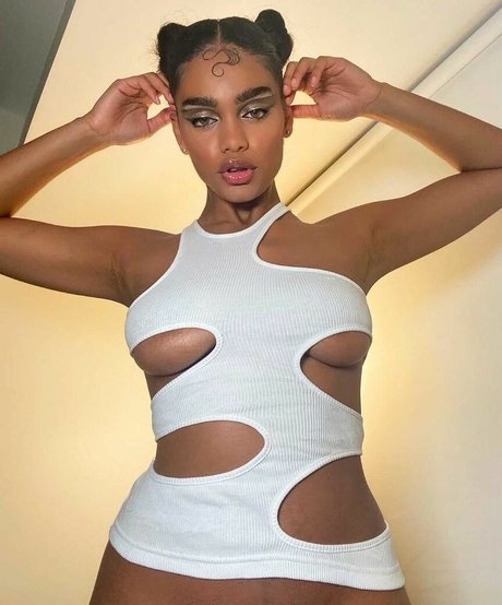 Aslayy Baugh nackt perfekte archiv