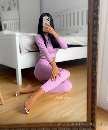 Callmealita kunst nackte bild