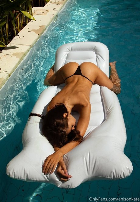 Anison Kate nackt erotische archiv