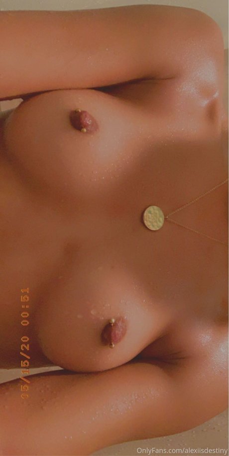 Eden West model kunst bilder