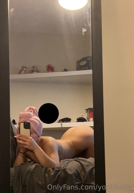 yonlibarry schauspielerin akt bild