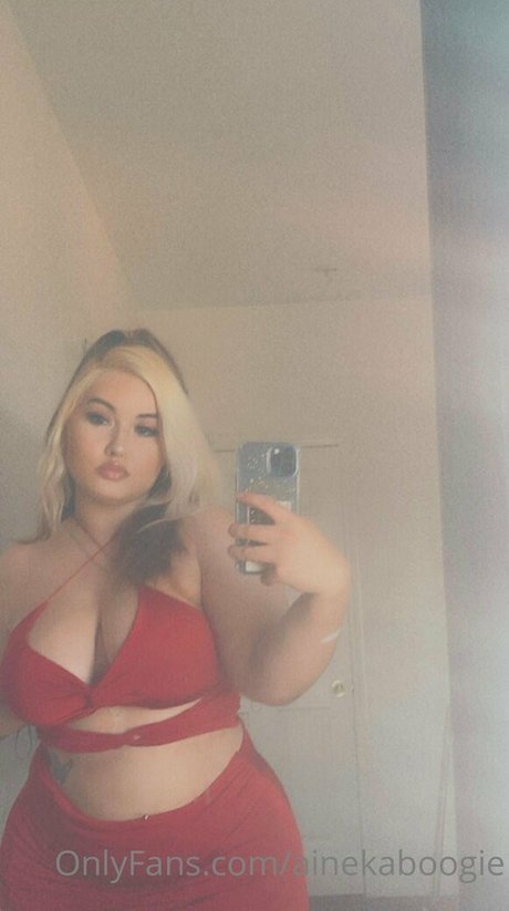 ainekaboogie top nacktheit bild