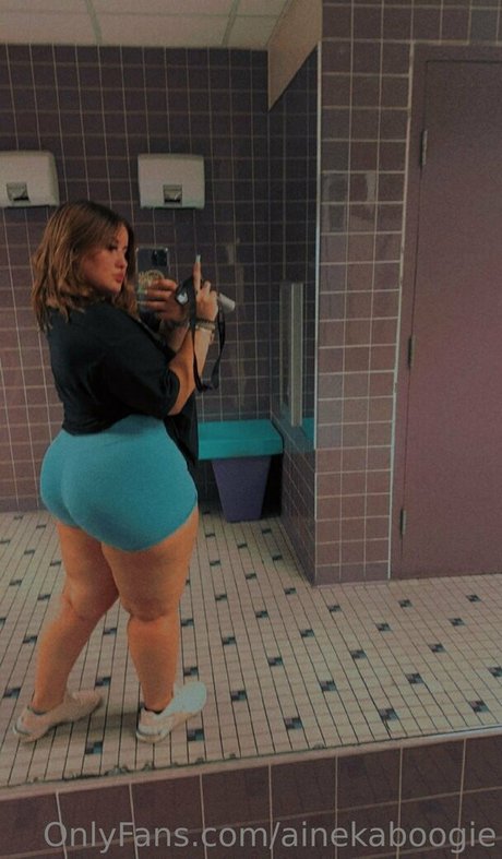 ainekaboogie nacktheit freie bilder