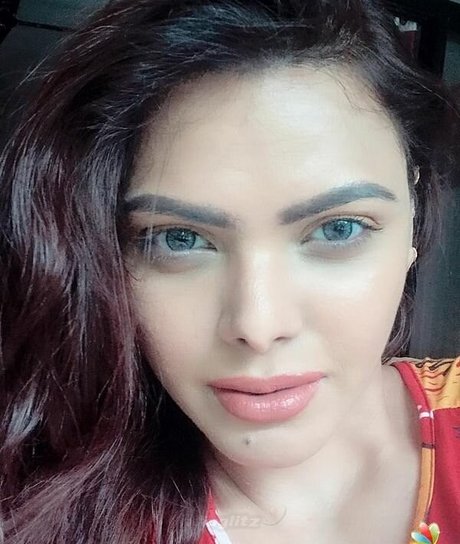 Sherlyn Chopra Profilbild