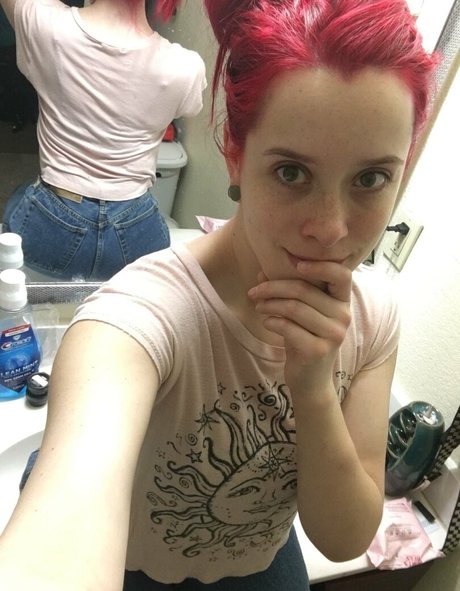 Scarlet Moon kostenlose xxx bild