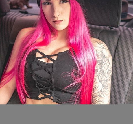 Pia Sativa schöne kunst galerien